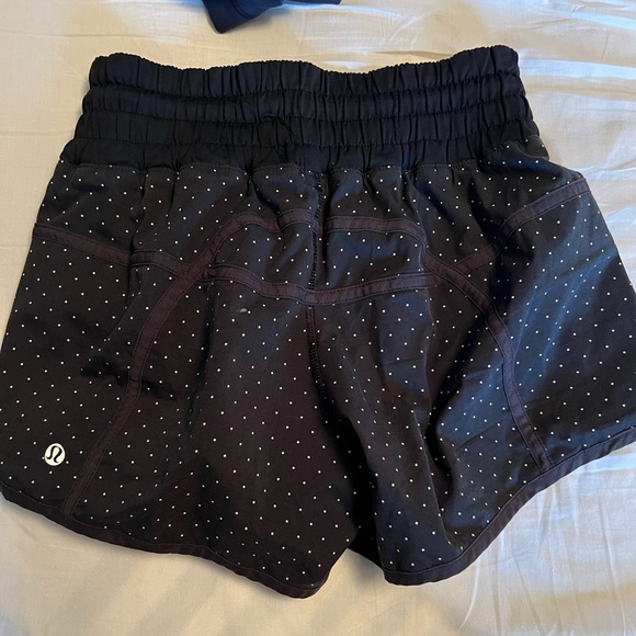 LULULEMON Shorts - Picture 2 of 4